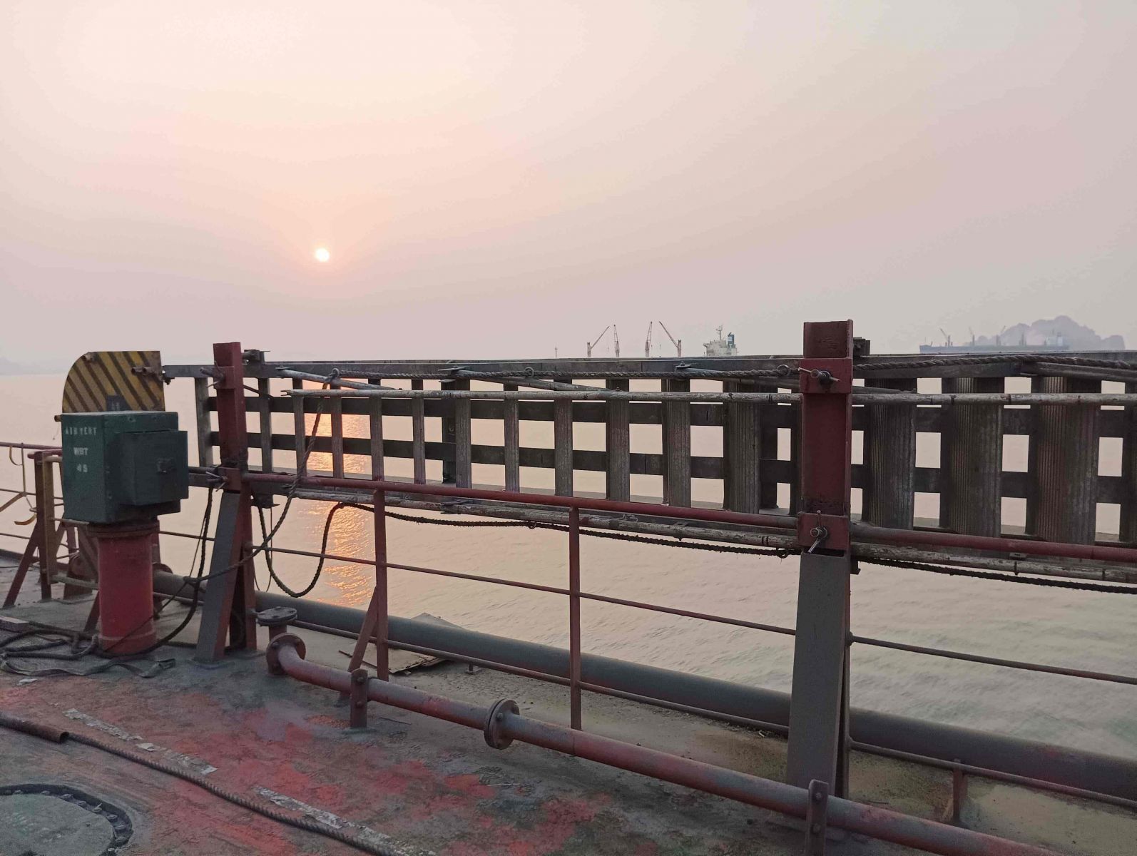 accommodation ladder - accommodation ladder repair service in Vietnam.