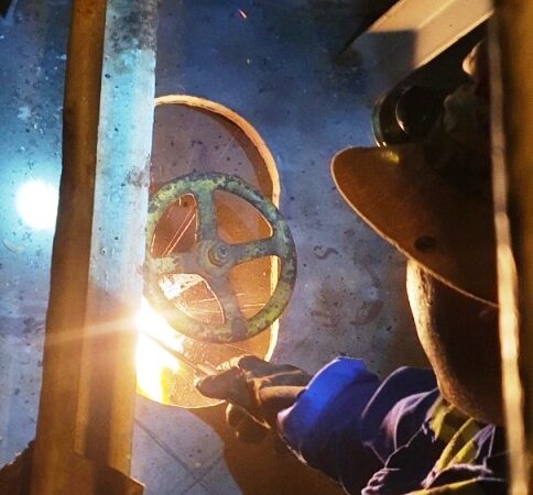 SHIP REPAIR SERVICES IN DUNG QUAT PORT