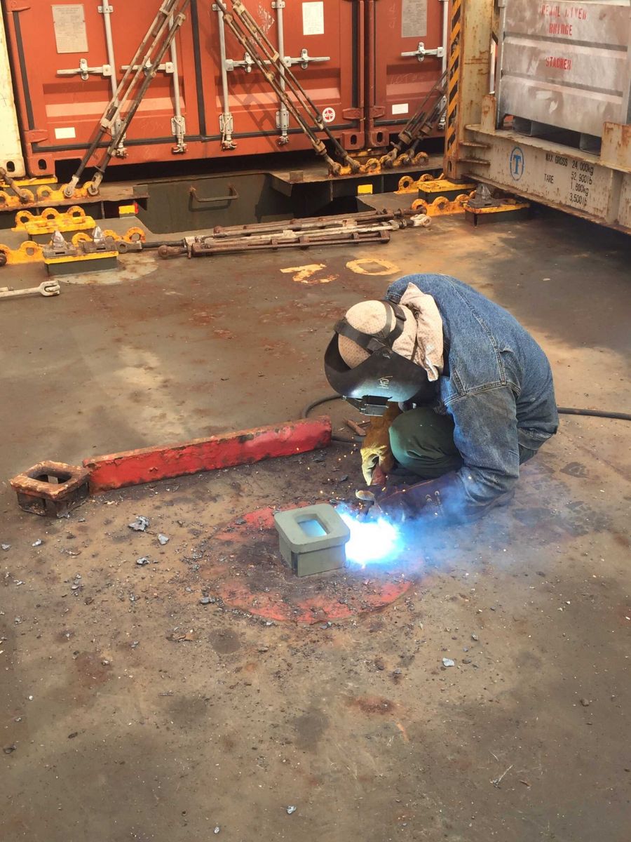 welding new deck socket - renewal container deck socket in Vietnam.